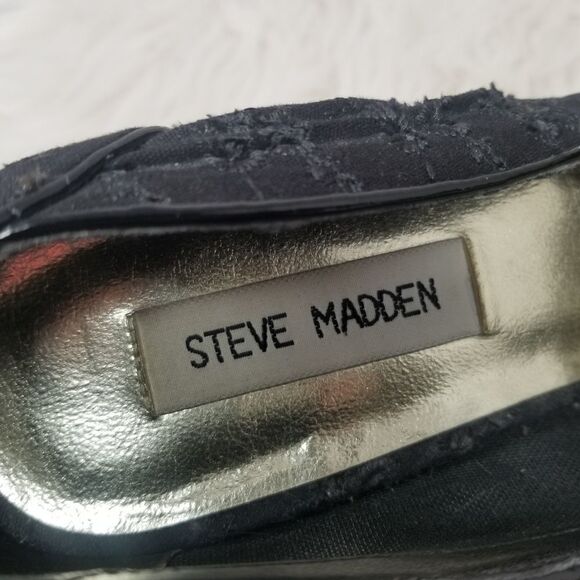 STEVE MADDEN FLORAL FABRIC HEELS. BLACK. SZ 9M - Picture 9 of 16